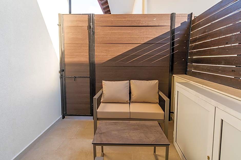 LYDIA suites and rooms