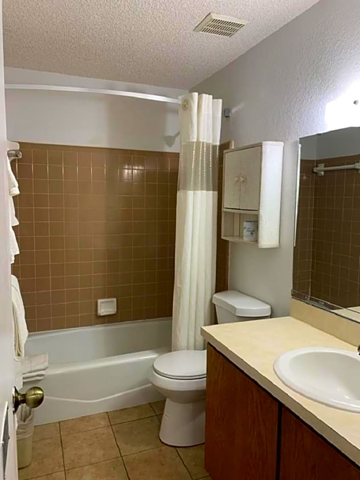 Travelodge by Wyndham Suites St Augustine