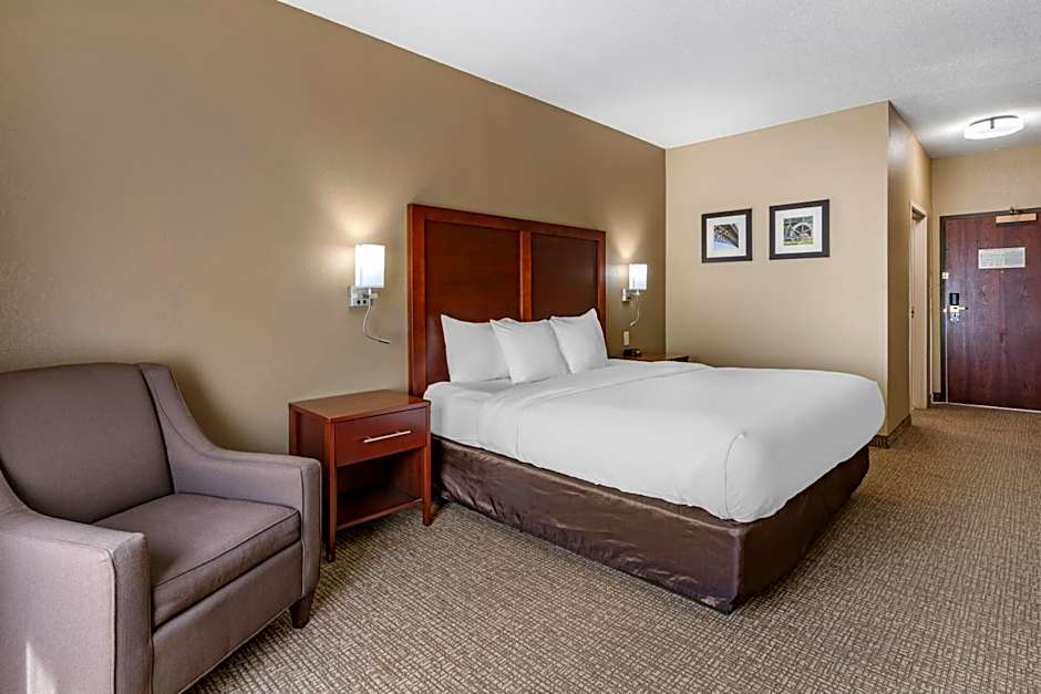 Comfort Inn & Suites St Louis-O'Fallon