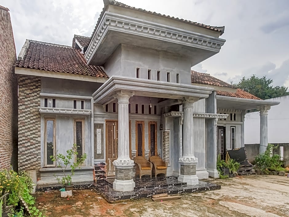 OYO 91255 Desa Wisata Embung Purworejo Syariah