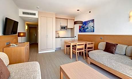 Economy Club Apartment