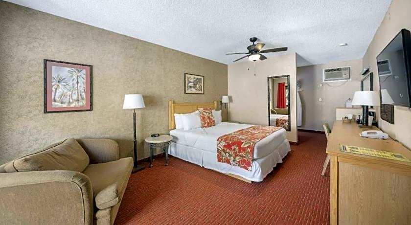 Caliente Tropics Hotel