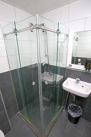 Quadruple Room with Private Bathroom