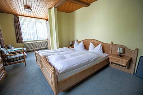 Double Room with Shared Toilet