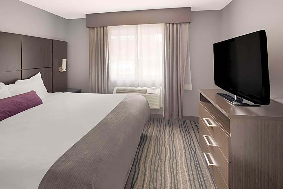 Best Western Riverside Inn