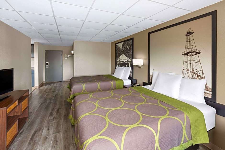 Super 8 by Wyndham Buffalo
