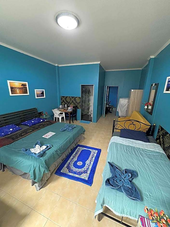 San Antonio Beach Guesthouse & Restaurant