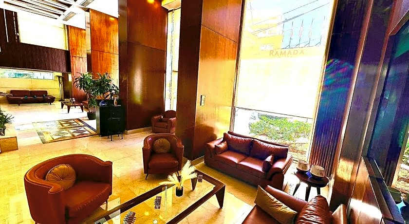 King Suites Hotel