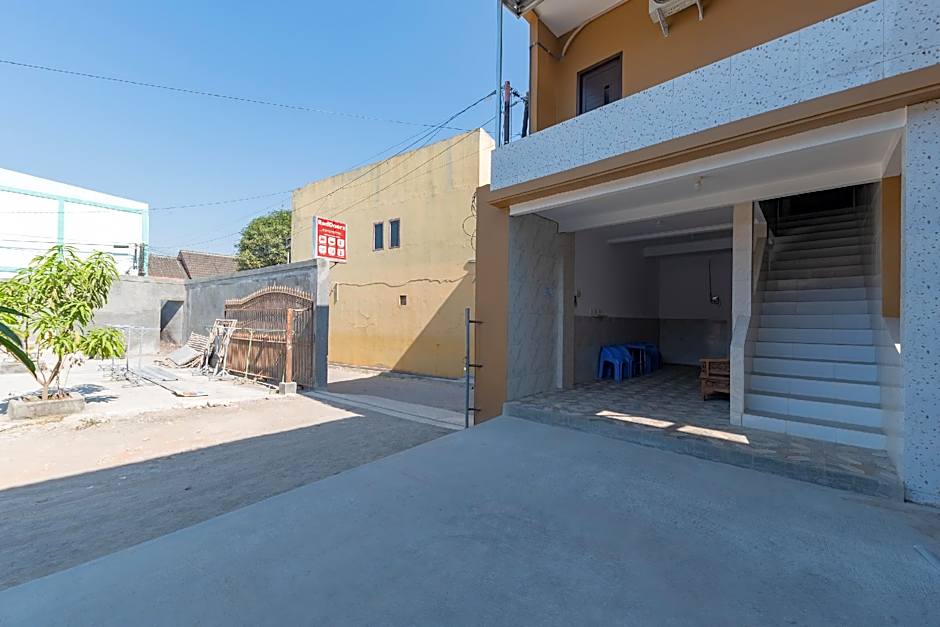 RedDoorz @ Kedawung Aurel Cirebon