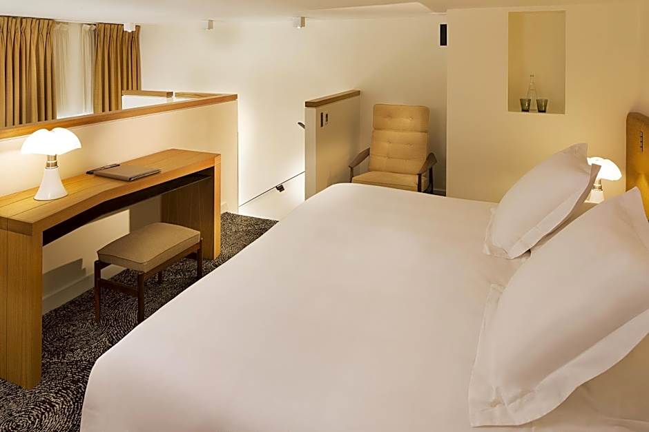 Hotel Marignan Champs-Elysees