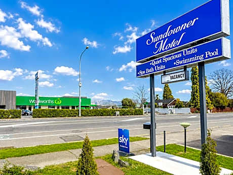 Sundowner Motel