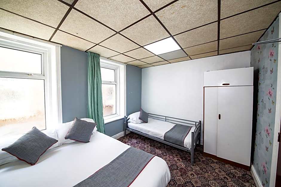 MyRoomz Silver Strand Hotel