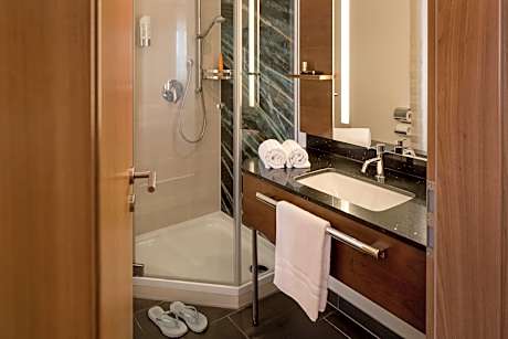 Suite with Mountain View