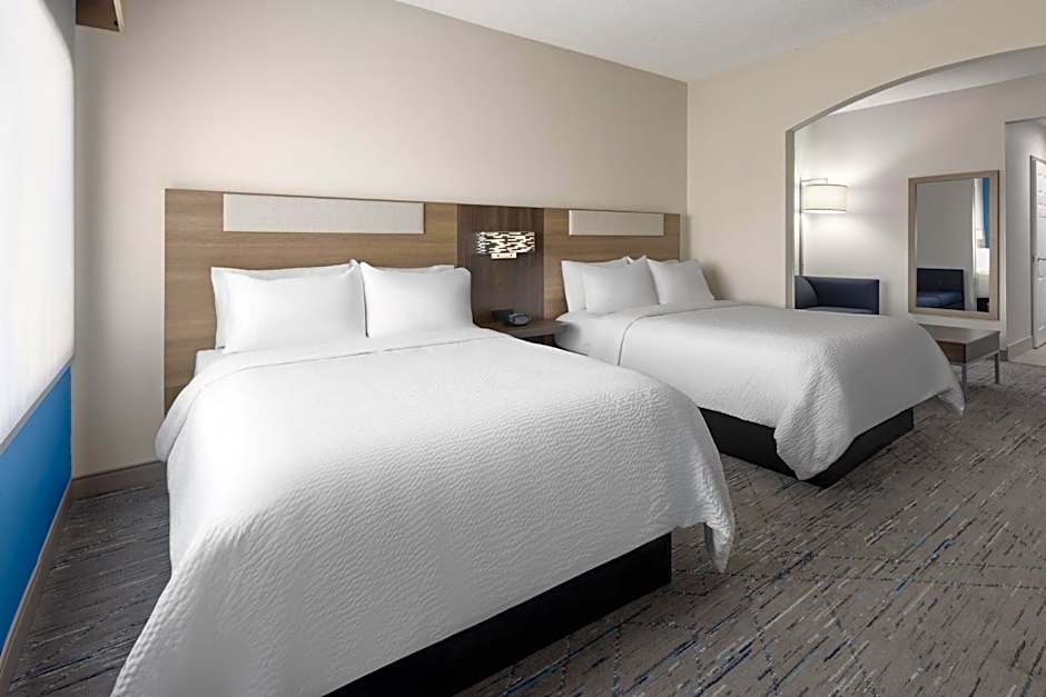 Holiday Inn Express & Suites Leesburg - Historic District by IHG