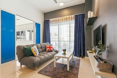 Puchong Skypod Residence, 1-5 pax with Balcony Unit, Walking Distance to IOI Mall, 10min Drive to Sunway