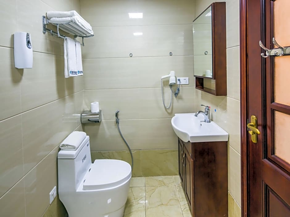 Grand Eastern International Apartment