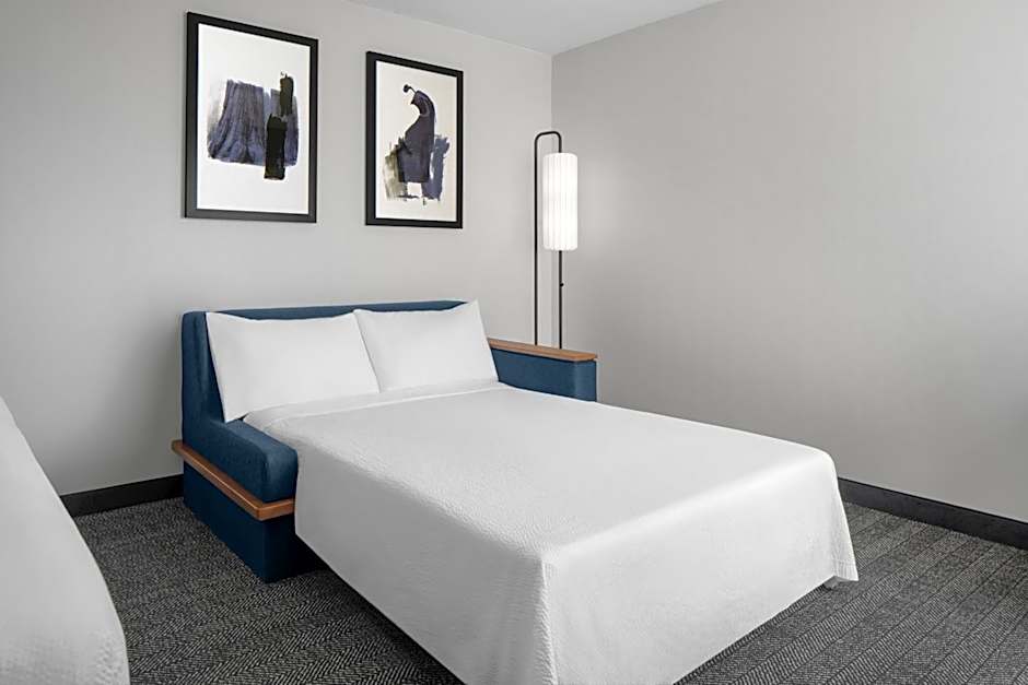 Courtyard by Marriott San Diego Central