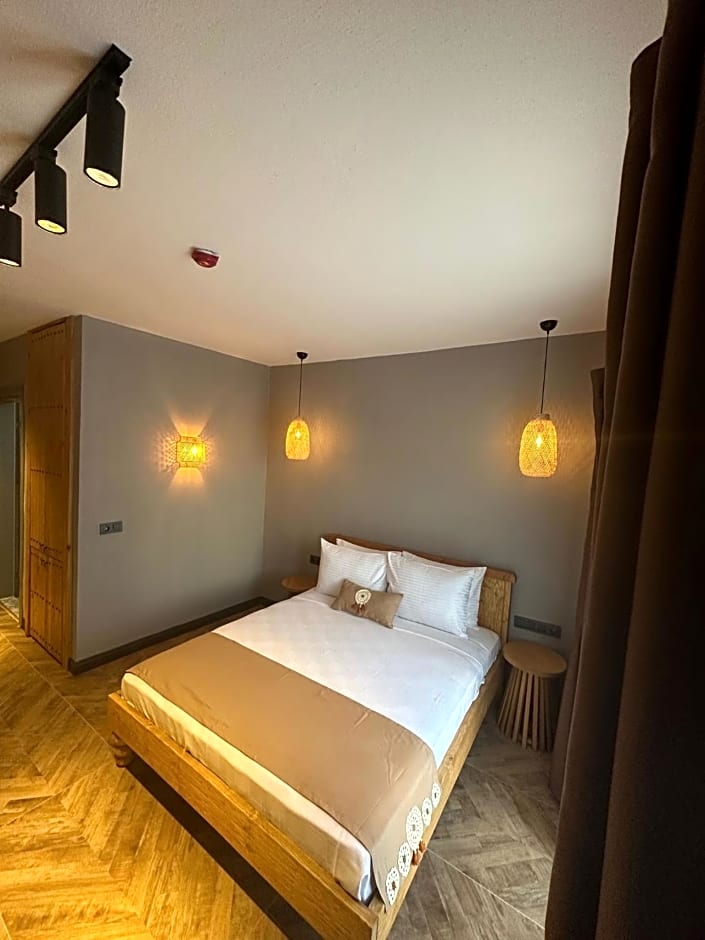 Trina Talles Hotel Alacati - Luxury Desing