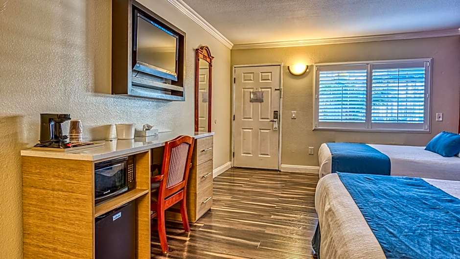 Hollywood City Inn