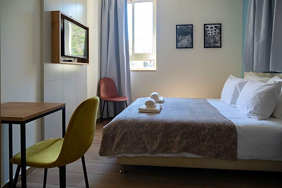 Shlomtzi Hotel