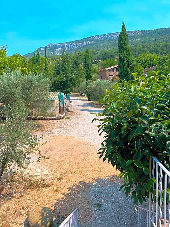 Chambre d'hôtes une fenêtre sur le Ventoux