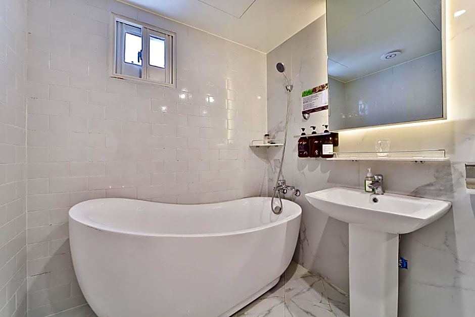 Hotel February Tongyeong Jukrim