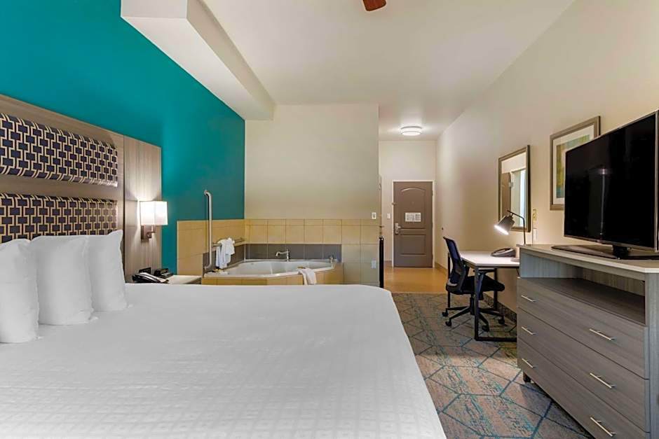 Best Western Plus Wasco Inn & Suites