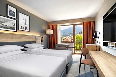 Deluxe Twin Room with Sofa