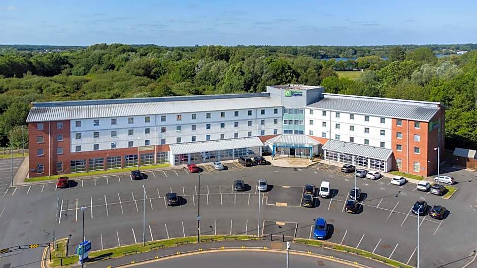Holiday Inn Express Leigh - Sports Village By IHG