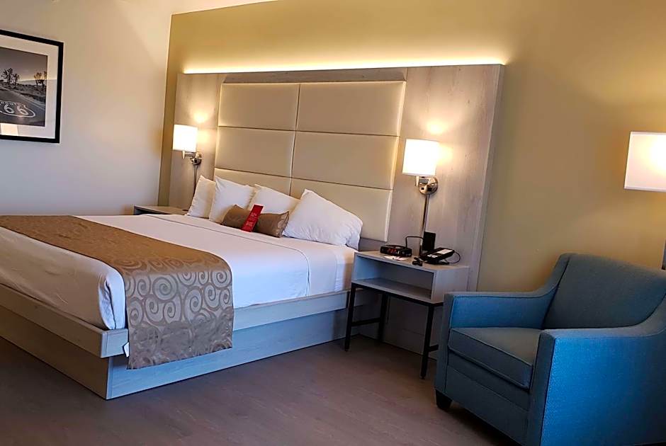 Ramada by Wyndham Burbank Airport