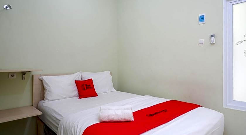 RedDoorz Syariah near Gerbang Tol Krapyak 2 Semarang