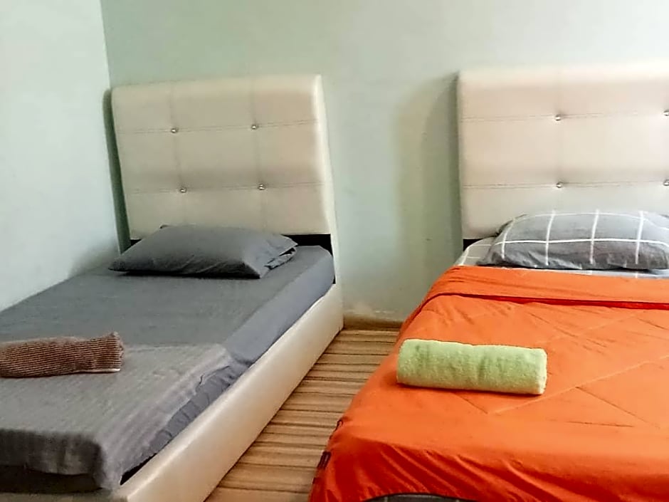 OYO HOME 90768 Flo Inn Motel