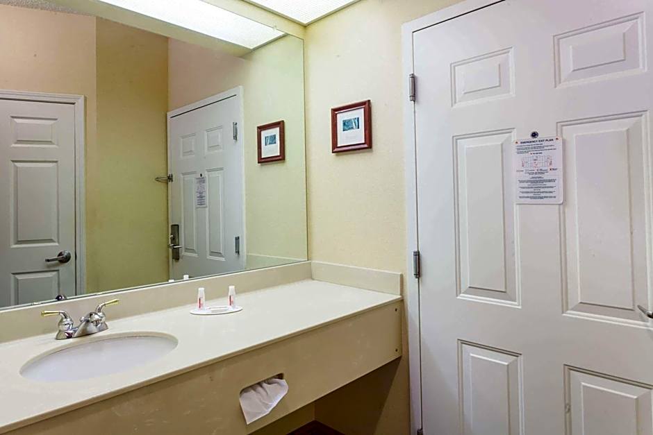 Baymont by Wyndham Columbia Maury