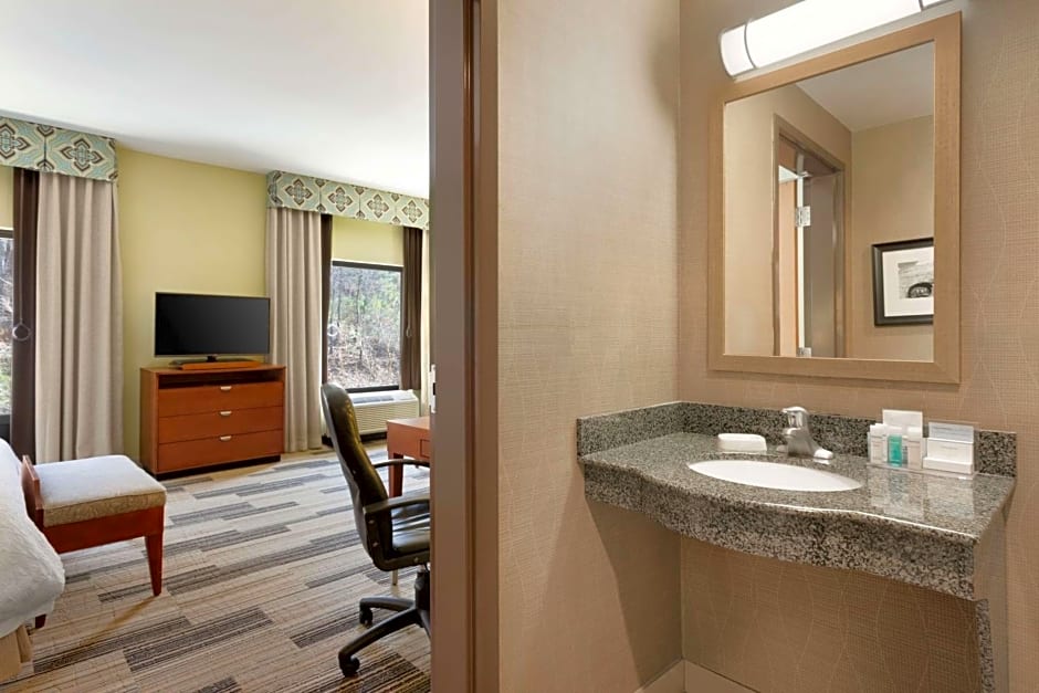 Hampton Inn & Suites Birmingham Airport Area