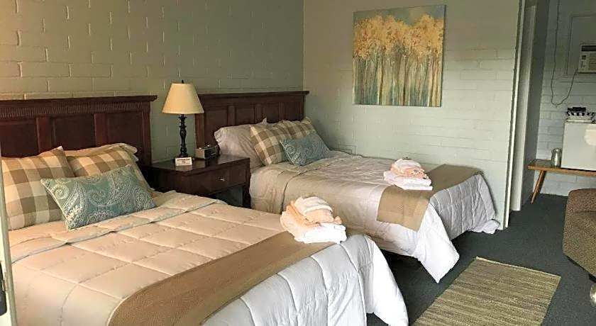 Keuka Lake Motel - Adults Only