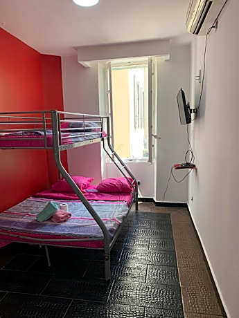 Triple Room with City View