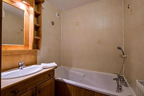 Four-Room Apartment (6 - 8 People)