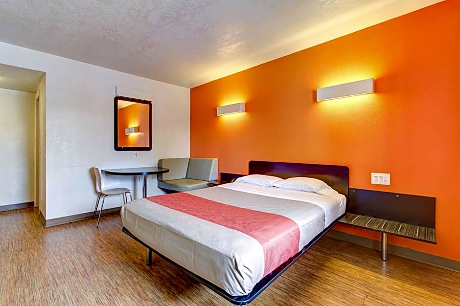 Motel 6 Richfield OH