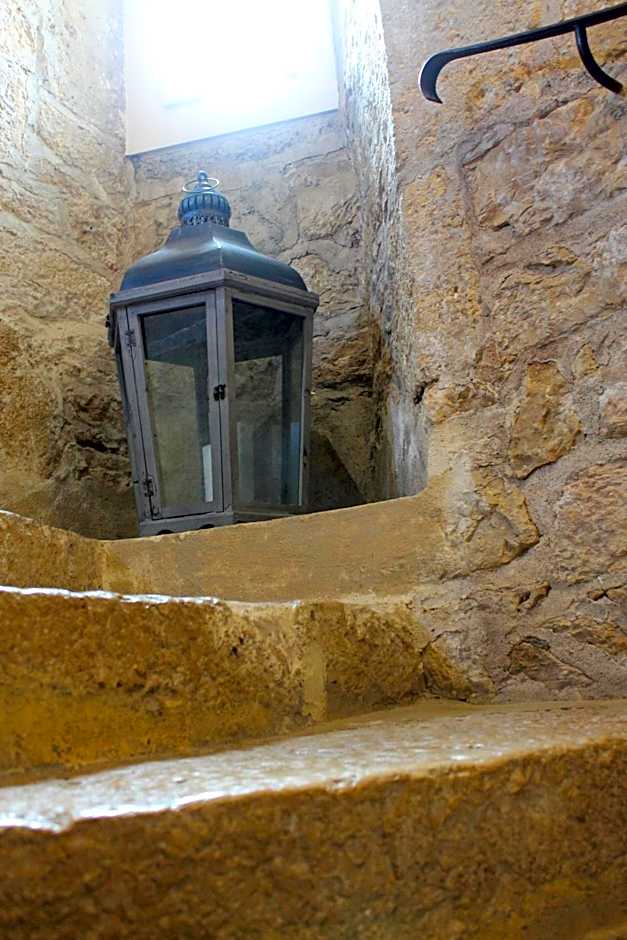 Logis Hotels- Auberge de la Tour - Hôtel et restaurant