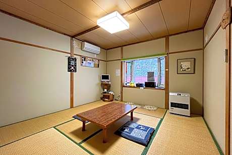 Japanese Style Room with Shared Bathroom and Toilet 1
