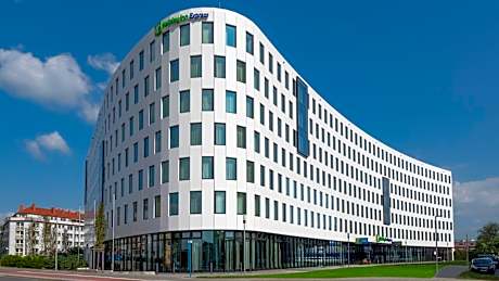 Holiday Inn Express Dusseldorf- Hauptbahnhof By IHG