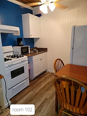 Queen Room with Two Queen Beds and Kitchen