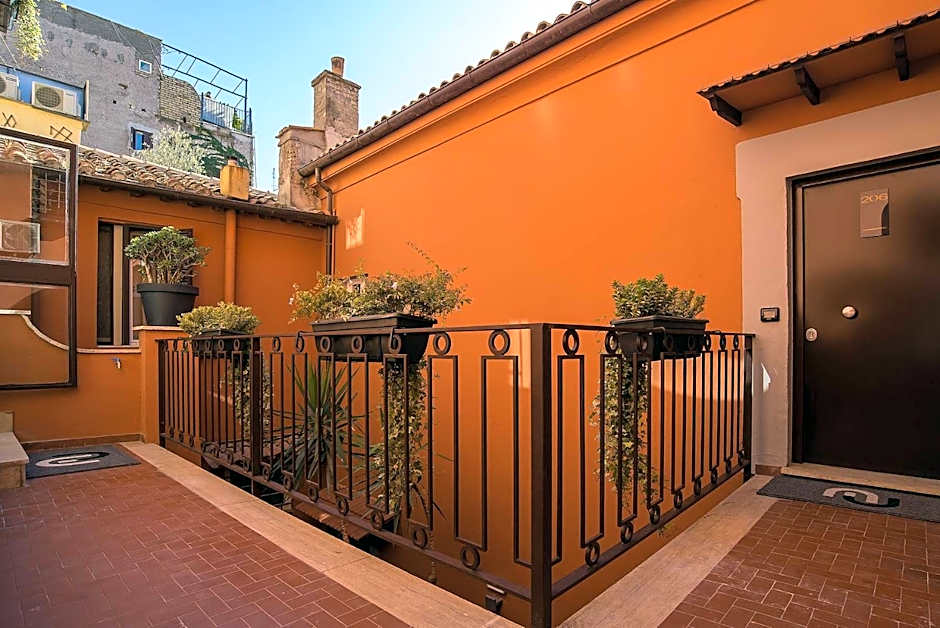 Navona Essence Hotel