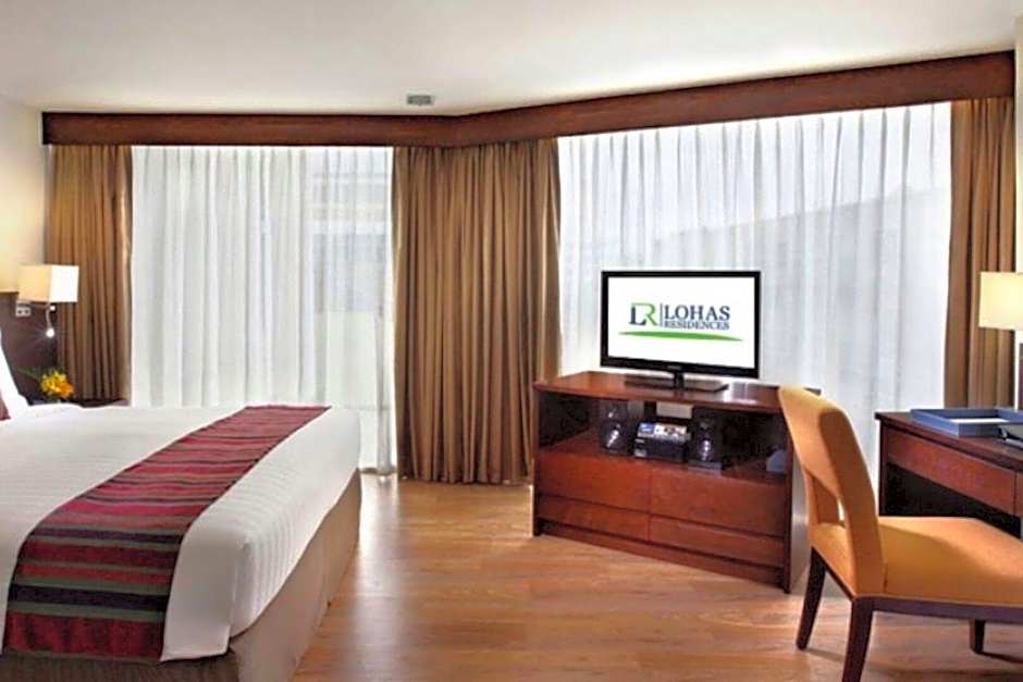 Lohas Residences Sukhumvit (SHA Plus)