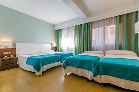 Double Room with 2 Extra Beds