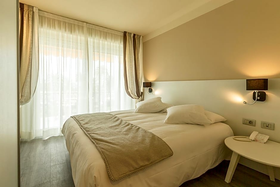 La Dolce Vita Hotel