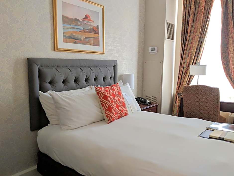 Hawthorne Hotel