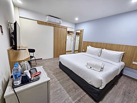 BEYOND 21 HOTEL