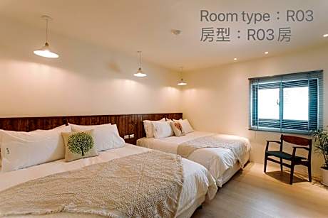Deluxe Quadruple Room