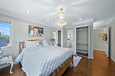 Queen Room with Balcony